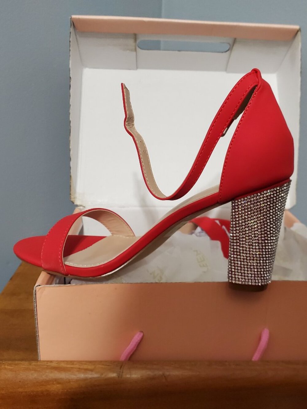 Red Kayleen Talla Size 9